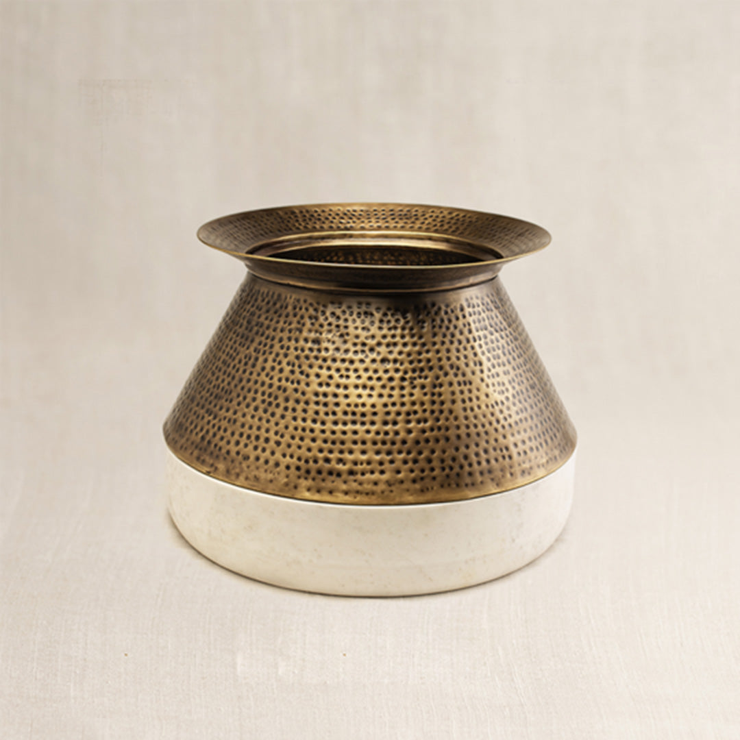 Degchi Container